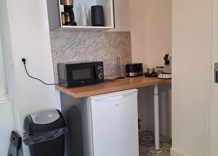 Rdc Centre - Local Velos Disponible * 마옌