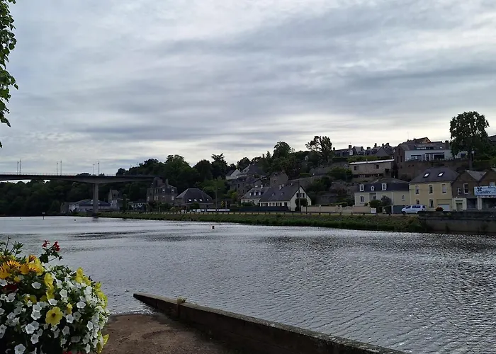 Rdc Centre - Local Velos Disponible 아파트 마옌